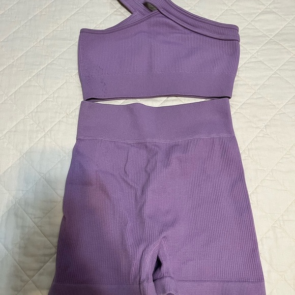 Purple One-Shoulder Ribbed Workout Set - Picture 3 of 4